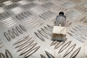 SENZOR PEDÁLU BRZDY MITSUBISHI COLT VI (Z3_A Z2_A) MR977584 1.1L