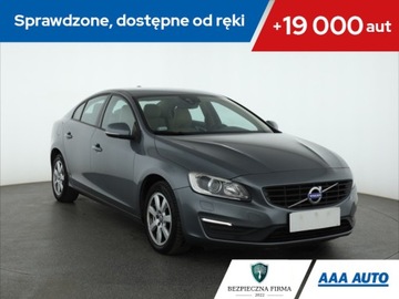 Volvo S60 II Sedan Facelifting 2.0 D4 DRIVE-E 190KM 2017 Volvo S60 D4, Salon Polska, 187 KM, Skóra, Xenon
