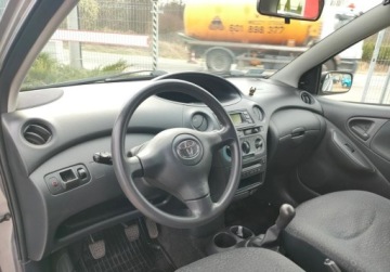 Toyota Yaris I 2003 Toyota Yaris Fajny Stan Brak korozji KLIMA Elektryka Zobacz Benzyna, zdjęcie 15