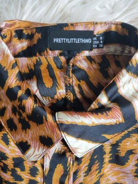 prettylittlething satynowa rozpinana sukienka animal print r.36