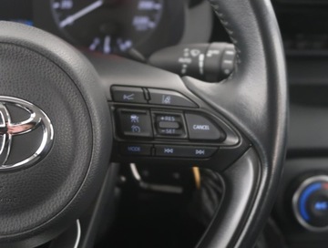 Toyota Yaris IV Hatchback 1.5 Dynamic Force 125KM 2022 Toyota Yaris 1.5 VVT-i, Salon Polska, zdjęcie 16