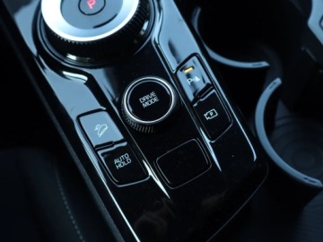 Kia Sportage V SUV 1.6 T-GDI HEV 230KM 2023 Kia Sportage 1.6 T-GDI HEV, Salon Polska, zdjęcie 17