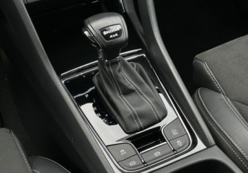 Skoda Kodiaq I SUV Facelifting 2.0 TSI 190KM 2023 Skoda Kodiaq 4x4 Sportline Travel Assist, Hak, ACC, Kamera, GPS, Bezwypad, zdjęcie 24