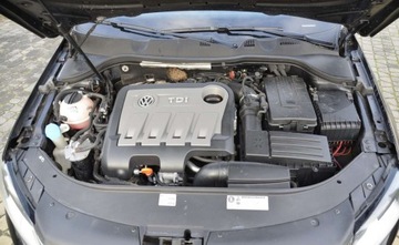 Volkswagen Passat B7 Variant 2.0 TDI CR DPF BlueMotion 170KM 2011 Volkswagen Passat B7 2.0 TDI 170KM 4Motion DSG Highline Klimatron SerwisASO, zdjęcie 24