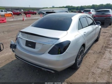 Mercedes Klasa C W205 2020 Mercedes-Benz Klasa C 2020 Mercedes-Benz C-Class C 300 4MATIC Sedan 2.0, zdjęcie 3