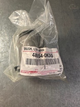 TULEJA WAHACZA DOLNEGO PRZÓD TOYOTA HILUX 48654-0K040