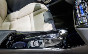 Toyota C-HR I Crossover Facelifting 2.0 Hybrid Dynamic Force 184KM 2021 Toyota C-HR 2.0 Hybrid Executive VIP 2.0 Hybryda 184KM, zdjęcie 32