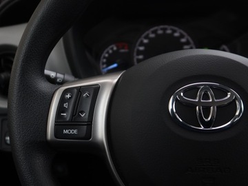 Toyota Yaris III Hatchback 5d Facelifting 2017 1.5 Dual VVT-iE 111KM 2019 Toyota Yaris 1.5 Dual VVT-i, Salon Polska, zdjęcie 16