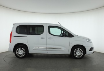 Toyota 2022 Toyota ProAce City Verso 1.5 D-4D, Salon Polska, zdjęcie 5