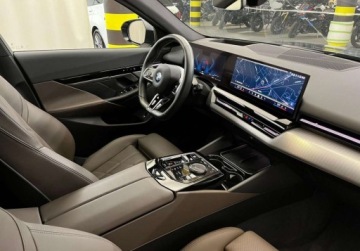 BMW Seria 5 G90-91 Touring 2.0 520d 197KM 2024 BMW Seria 5 520d xDrive, PAKIET SPORTOWY M PRO, Faktura VAT 23, Gwarancja, zdjęcie 29