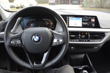 BMW Seria 1 F40 Hatchback 2.0 120d 190KM 2024 BMW Seria 1 F40 120d 190KM Automat Full LED Radar LiveCockpit ALU FVat23%, zdjęcie 18