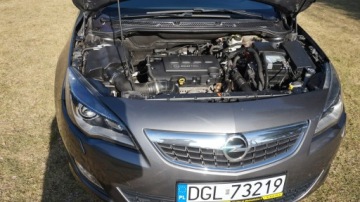 Opel Astra J Sports Tourer 1.4 Turbo ECOTEC 140KM 2011 Opel Astra super stan. Gwarancja. Polecam!!!, zdjęcie 12