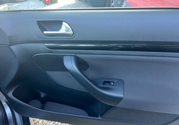 Volkswagen Golf VI Variant 1.2 TSI 105KM 2011 Volkswagen Golf 1.2Turbo 105KM 6Bieg.Klima ALU 2xParktr.Temp.Kurtyny Oplat, zdjęcie 8