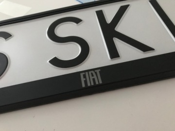 Рамка номерного знака Fiat / 2 шт.