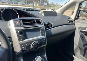 Toyota Verso Minivan Facelifting 2.0 D-4D 124KM 2014 Toyota Verso 2.0D-4D 124KM 2014r. 7-os.auto zarejestrowane i ubezpieczone, zdjęcie 11