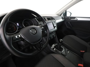 Volkswagen Tiguan II 2017 Volkswagen Tiguan 4x4 klimatyzacja navi czujnki, zdjęcie 13
