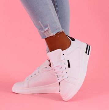 КРОССОВКИ ЖЕНСКИЕ, ЛЕГКАЯ СПОРТИВНАЯ ОБУВЬ