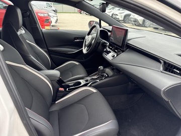 Toyota Corolla XII TS Kombi Facelifting 2.0 Hybrid Dynamic Force 196KM 2023 Toyota Corolla 2.0 Hybrid GR Sport Dynamic Seria E, zdjęcie 6