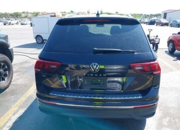 Volkswagen Tiguan II 2022 Volkswagen Tiguan 2022, 2.0L, SE, po gradobiciu 2.0 Benzyna 184KM, zdjęcie 1