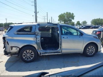 Toyota Sienna III 2025 Toyota Sienna XLE 2025 2.5l 2.5 Hybryda 245KM, zdjęcie 6