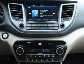 Hyundai Tucson III SUV 1.7 CRDi 141KM 2016 Hyundai Tucson 1.7 CRDi, Salon Polska, Serwis ASO, zdjęcie 15