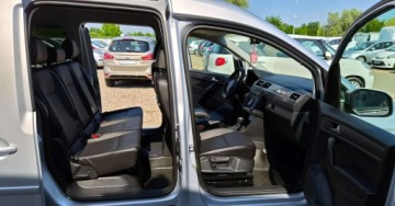 Volkswagen Caddy IV Kombi Maxi 2.0 TDI SCR BlueMotion Technology 150KM 2018 Volkswagen Caddy 2,0 TDI 150KM DSG MAXI 7-Osob Rampa Dla Niepelnosprawnych, zdjęcie 7
