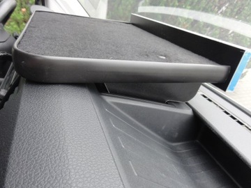 BUS VAN CRAFTER MAN 2017 центральная полка