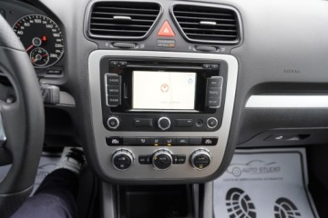 Volkswagen Scirocco III Coupe 2.0 TDI-CR DPF 140KM 2014 Volkswagen Scirocco SportLine Pol-SkoraAlcantara PanoramaNaviKlimatronic, zdjęcie 15