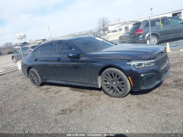 BMW Seria 7 G70 2022 BMW Seria 7 750 I xDrive 2022 4.4l 4.4 Benzyna 523KM, zdjęcie 6