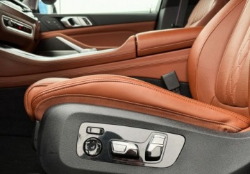 BMW X5 G05 M SUV 4.4 M50i 530KM 2023 BMW X5 M60i I wlasciciel V8 Hak PL Gwarancja Bezwypadkowy FV23, zdjęcie 27