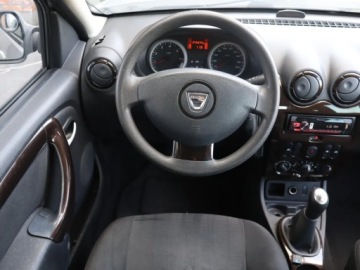 Dacia Duster I SUV 1.6 16V 105KM 2012 Dacia Duster 1.6 16V, GAZ, Klima, Parktronic,ALU, zdjęcie 6