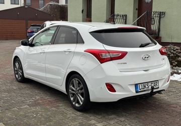 Hyundai i30 II Wagon Facelifting 1.6 GDI 135KM 2016 Hyundai i30 1,6 GDI 135KM Climatronic Kamera Led Navi Bezwypadkowy SERWIS, zdjęcie 2