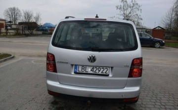 Volkswagen Touran I 1.9 TDI 105KM 2007 Volkswagen Touran 1.9TDI 2007r Lift Klimatronik Hak 1.9 Diesel 105KM, zdjęcie 6