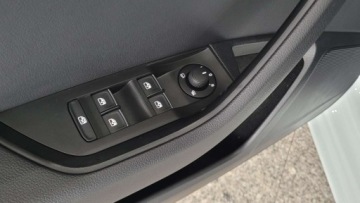 Skoda Superb III Kombi 2.0 TDI 150KM 2017 Skoda Superb SUPERB 2.0 tdi STYLE Automat Navi Full Led Zadbana MOZLIWA Z, zdjęcie 7