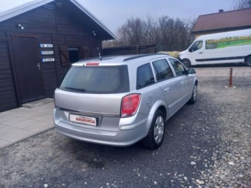 Opel Astra H Kombi 1.6 ECOTEC 115KM 2006 Opel Astra OPEL ASTRA H 1600 benzyna super stan 1.6 Benzyna 115KM, zdjęcie 3