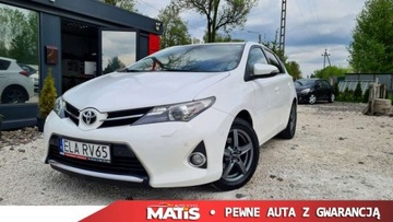 Toyota Auris II Hatchback 5d Valvematic 130 132KM 2014 Toyota Auris 1.6benz manual Kamera climatronic...