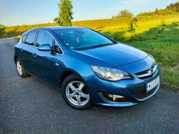 Opel Astra J Hatchback 5d 1.6 Turbo ECOTEC 180KM 2012 OPEL ASTRA J*1.6 TURBO*MOC-180PS*LED* BI-XENON*SKÓRA*NAGŁOŚNIENIE INFINITY*, zdjęcie 4