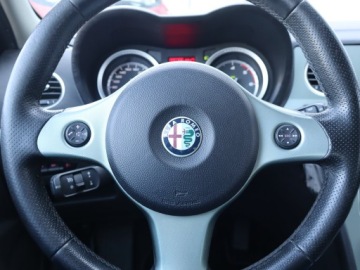 Alfa Romeo 159 Sportwagon 1.9 JTDM 16v 150KM 2010 Alfa Romeo 159 1.9 JTD, Automat, Klima, zdjęcie 16