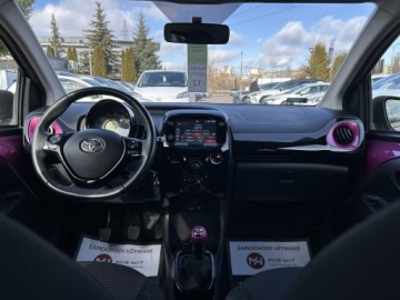 Toyota Aygo II Hatchback 3d Facelifting 1.0 VVT-i 72KM 2019 Toyota Aygo 1.0 VVT-i Prime X-cite II (2014-) Toyo, zdjęcie 36