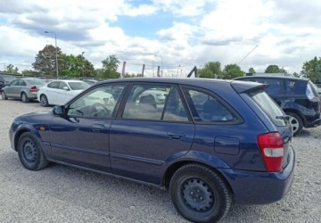 Mazda 323 VI S 1.6 16V 98KM 2001 Mazda 323F Mazda 323F 1.6 Benzyna 98KM, zdjęcie 2