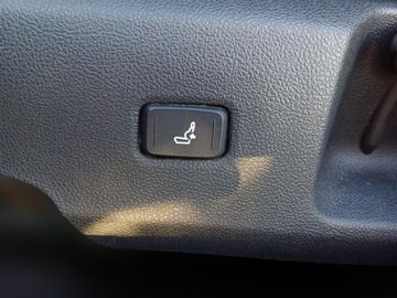 Toyota Corolla XII TS Kombi 1.8 Hybrid 122KM 2019 Toyota Corolla 1.8 Hybrid GPF Comfort Seria E21 (2, zdjęcie 23