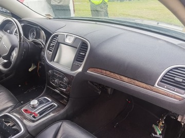 CHRYSLER 300C 2015-2023 konsola deska