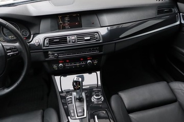 BMW Seria 5 F10-F11 Touring 528i 245KM 2012 BMW 5 528i xDrive, 4X4, Automat, Skóra, Navi, zdjęcie 7