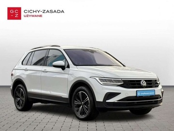 Volkswagen Tiguan II SUV Facelifting 2.0 TSI 190KM 2023 Volkswagen Tiguan Life, 2.0 TSI 190KM 4Motion, od reki 2.0 Benzyna 190KM, zdjęcie 6