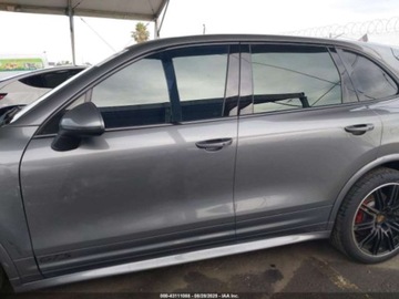 Porsche Cayenne III 2018 Porsche Cayenne GTS 2018 3.6l 3.6 Benzyna 440KM, zdjęcie 2