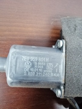 MOTOR ZVEDAČ OKNO VW TRANSPORTER 7E0959801H