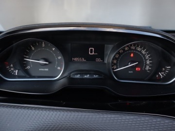 Peugeot 2008 I SUV Facelifting 1.6 BlueHDi 99KM 2016 Peugeot 2008 1.6 BlueHDi, Klima, Tempomat, zdjęcie 10