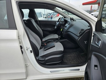 Hyundai i20 I Hatchback 5d Facelifting 1.4 CVVT 100KM 2015 Hyundai i20 1,4 benzyna 100KM automat salon polska, zdjęcie 7