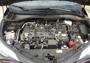 Toyota C-HR I Crossover Facelifting 1.8 Hybrid 122KM 2023 Toyota C-HR Okazja 1.8 Hybryda 122KM, zdjęcie 2