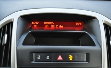 Opel Astra J Sports Tourer 1.4 Twinport ECOTEC 100KM 2012 Opel Astra 150 JAHRE Benzyna Tempomat Cz. parkowania Klimatyzacja 1.4 100KM, zdjęcie 23